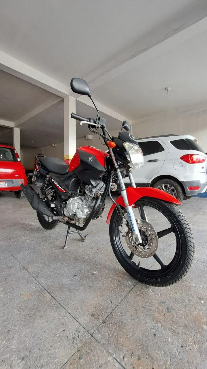 YAMAHA YBR 125 FACTOR ED FRENTE DIREITA